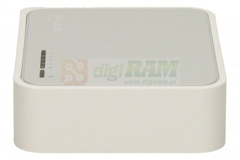SF1005D switch L2 5x10/100 Desktop