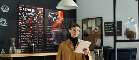 Monitor informacyjny DS 86' - 18/7 2x10W Android 11.0